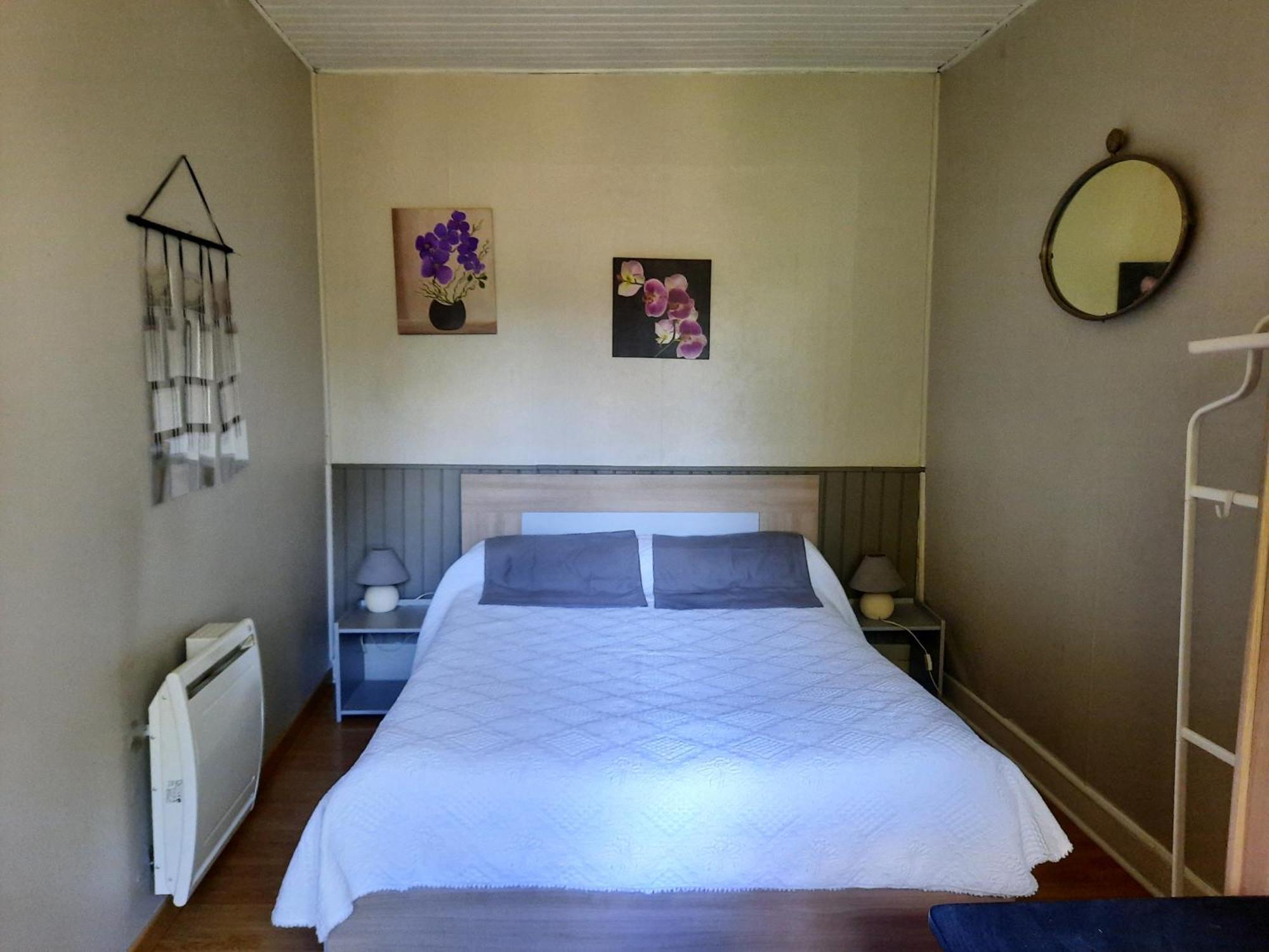 Holiday home Maison Calme Au Pied Du Chateau